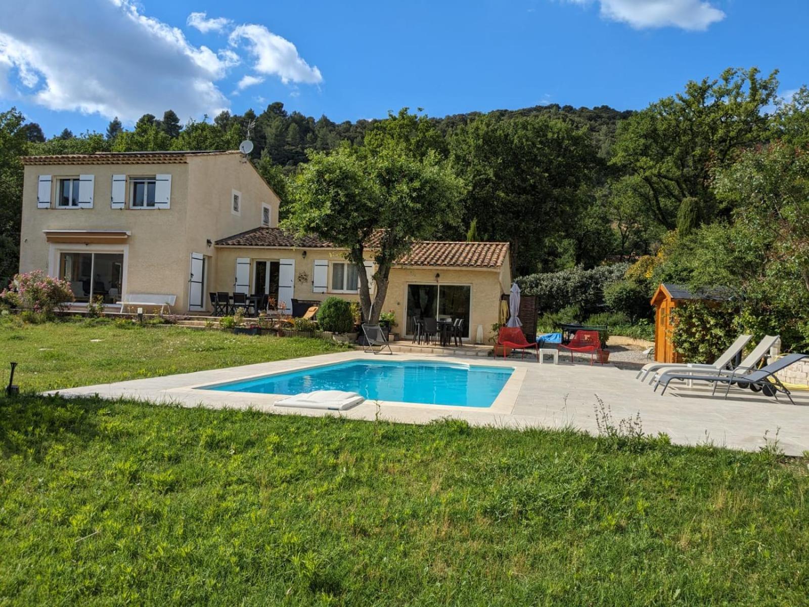 Villa Calme Avec Piscine A Greoux 외부 사진