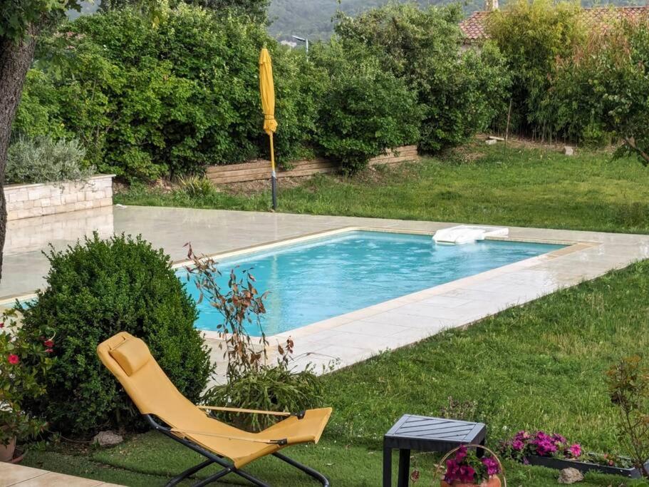 Villa Calme Avec Piscine A Greoux 외부 사진