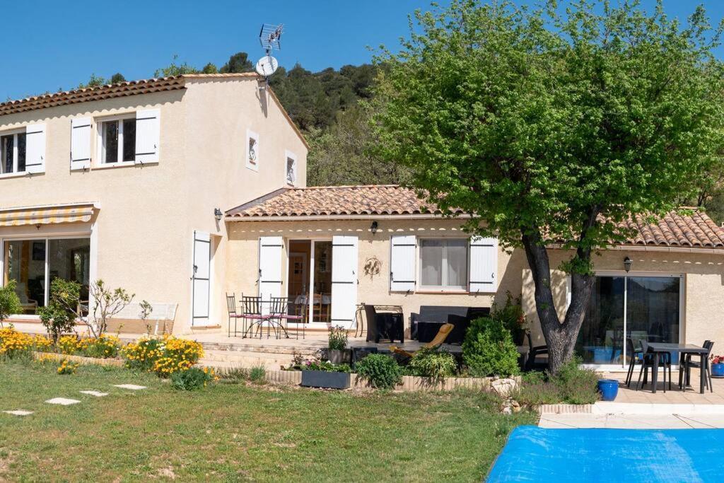 Villa Calme Avec Piscine A Greoux 외부 사진